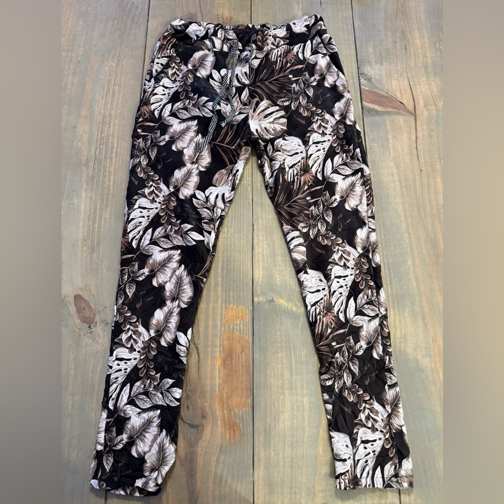 🌴Soft & Stretchy Tropical Print Pants - Made in Italy - TU (One Size)🌴 - Picture 2 of 12